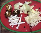 Foto langkah ke 1 dari resep Sukiyaki Rumahan (tanpa Mirin).