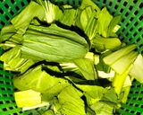 Foto langkah ke 1 dari resep Tumis sawi pakcoy.