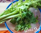 A picture of step 1 of Homemade Celery Leaves Powder.