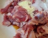 Hình bước làm 2 của món Củ cải khô xào thịt ba chỉ