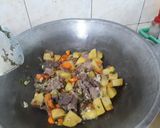 Foto langkah ke 5 dari resep Sup Daging Kentang.