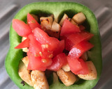Foto del paso 3 de la receta: Pimientos luxury con ensalada y deep de chipotle