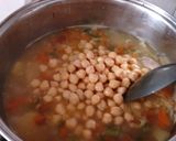 Foto del paso 6 de la receta: Guiso de Garbanzos y Pollo
