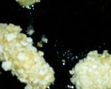 A picture of step 6 of Sig's Goatscheese Bites with Honey and Pomegranate Cordial.