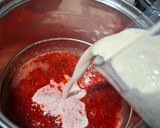 Foto langkah ke 6 dari resep Strawberry Creamy Drink.