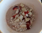 Foto del paso 2 de la receta: Desayuno vegano: avena con plátano, paraguayo y moras