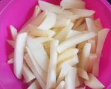 A picture of step 2 of French fries 🍟🍟🍟.