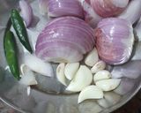 পিঁয়াজ তিলের ভাজা (Piyaz tiler bhaja recipe in Bengali রেসিপির ধাপ 1 ছবি