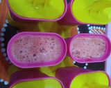 A picture of step 3 of Watermelon Popsicles.
