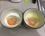รูปขั้นตอนการทำที่ 2 ของ ข้าวหมูไก่น้ำมันหอยไข่เกือบข้น