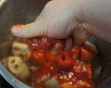 A picture of step 5 of Tomato and Curry Stew with Chicken and Lotus Root.