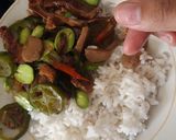 Foto langkah ke 4 dari resep Ikan pari asin cabe hijau.