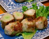 A picture of step 5 of Salty Tsukune (Chicken Patties) with Japanese Leeks.