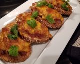 A picture of step 3 of Melty Onion Toasts.