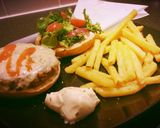 A picture of step 6 of Bagel Kofte Burger.