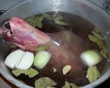 A picture of step 1 of tacos de cabesa (cow head tacos).