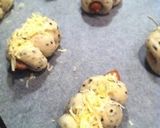 A picture of step 6 of Crispy Sausage Bread With Black Sesame Seeds.