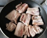 A picture of step 1 of Liempo tim (Chinese style of Pata Tim).