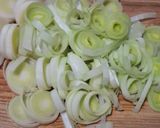 Foto del paso 1 de la receta: Sopa de poro y papa