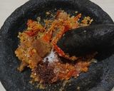 Foto langkah ke 3 dari resep Sambal Pecak Terong Telur.