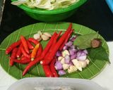 Foto langkah ke 1 dari resep Sambel goreng udang kembang turi.