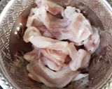 A picture of step 1 of Bacon omelette without cheese.