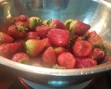 Foto del paso 1 de la receta: Mermelada (confitura) de fresa estilo Saint Delfour