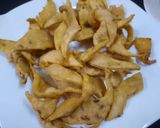 A picture of step 5 of Homemade namak paray.