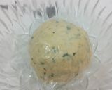 Foto langkah ke 3 dari resep Kue Bawang Seledri.