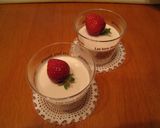 A picture of step 11 of Fluffy Strawberry Yogurt Mousse.