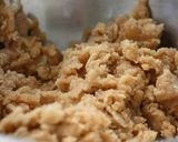 A picture of step 4 of Cinnamon Nut Crumble Apple Muffins.