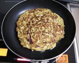 A picture of step 5 of Standard Okonomiyaki.