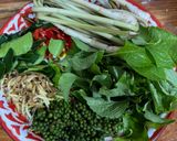 รูปขั้นตอนการทำที่ 1 ของ ผัดเผ็ดไก่ใส่กระวาน