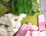 A picture of step 1 of Mozzarella, Basil and Canned Tomato Pasta.
