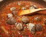 Foto del paso 15 de la receta: Cazuela de merluza con almejas y patatas rosadas