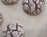 Foto langkah ke 5 dari resep Red Velvet Crinkle Cookies.
