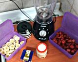 Foto del paso 1 de la receta: Smoothie de frutilla con banana