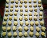 Foto langkah ke 3 dari resep Strawberry Thumbprint Cookies 🍓.