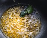 Foto langkah ke 3 dari resep Salted Egg Sauce.