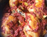Une image de l'étape 2 de Cuisses de poulet au four sauce tomates et courgettes.
