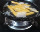 A picture of step 4 of Besan ka gatte.