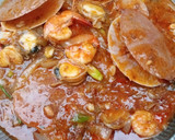 Foto langkah ke 3 dari resep Seafood saus padang.
