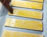 Foto del paso 4 de la receta: Figuras de masa hojaldre