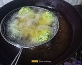 A picture of step 6 of Karnataka Style Dill Leaves Dal Vada OR Paruppu Vadai.