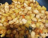 Foto langkah ke 6 dari resep Tumis Ayam Kentang Yummy.