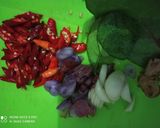 Foto langkah ke 2 dari resep Tumis bunga daun pepaya teri.