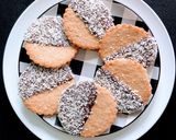 A picture of step 11 of Oatmeal & Coconut 🥥 Cookies!!.