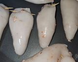 Foto del paso 6 de la receta Calamares rellenos de langostinos y sepia en salsa de langostinos y crujiente de almendras