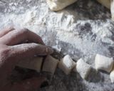 Foto del paso 5 de la receta: Ñoquis caseros (29 es cuando vos tengas ganas de comerlos 😊)