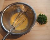 A picture of step 1 of Korean Style Soup: Wakame Seaweed & Egg.